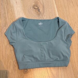 ALO Yoga Ribbed Button-Front Crop Top - Teal